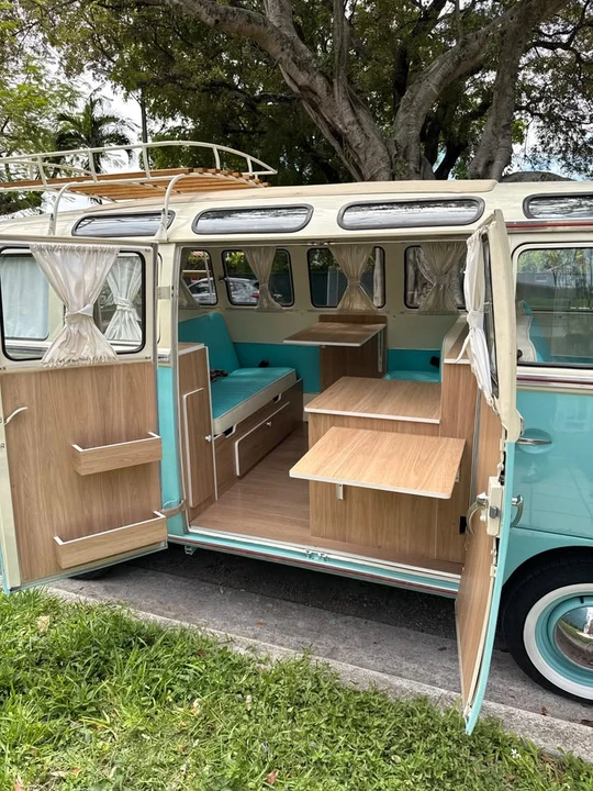 1971 Volkswagen Split-Window Bus - Image 5 of 14