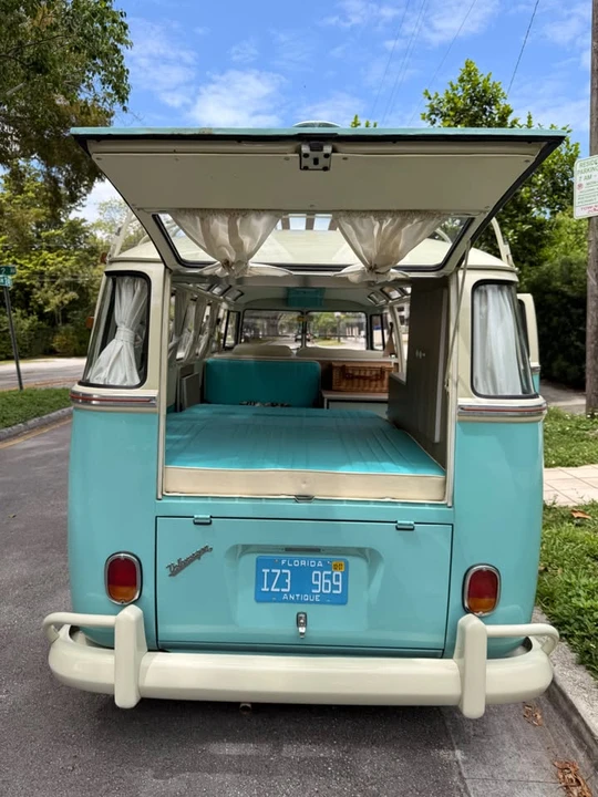 1971 Volkswagen Split-Window Bus - Image 11 of 14