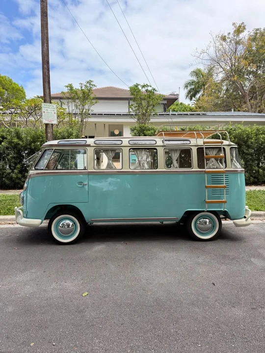1971 Volkswagen Split-Window Bus - Image 2 of 14