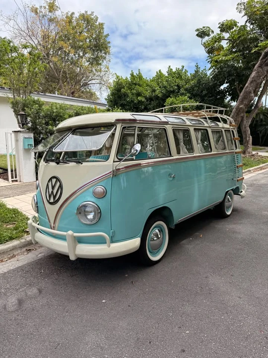 1971 Volkswagen Split-Window Bus - Image 4 of 14