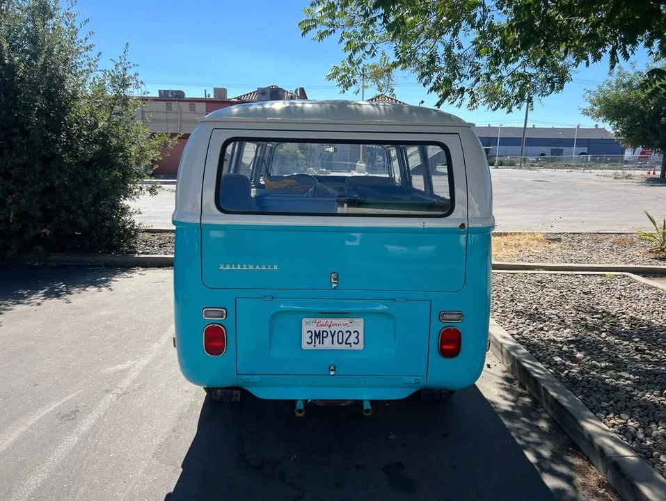 1971 Volkswagen Bay-Window Bus - Image 5 of 8