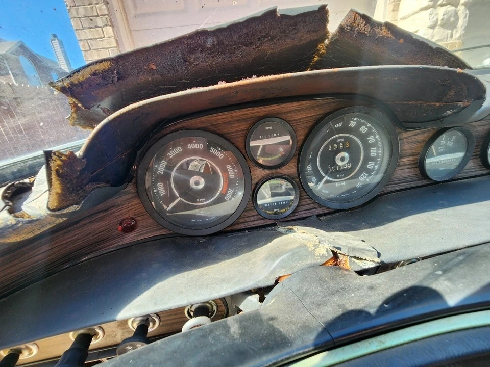1971 Volvo 1800E - Image 15 of 19