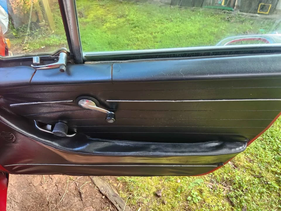 1971 Volvo 140 Series - Image 8 of 11