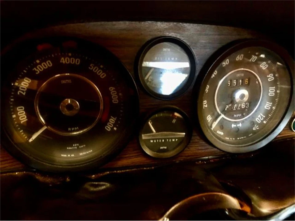 1971 Volvo 1800E - Image 25 of 30