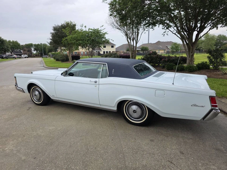 1971 Lincoln Continental Mark III - Image 3 of 10