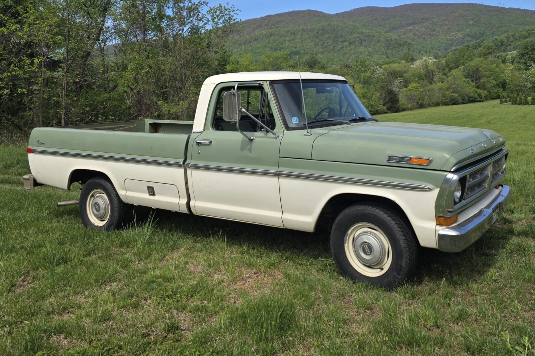 1971 Ford F-100 Custom 3-Speed