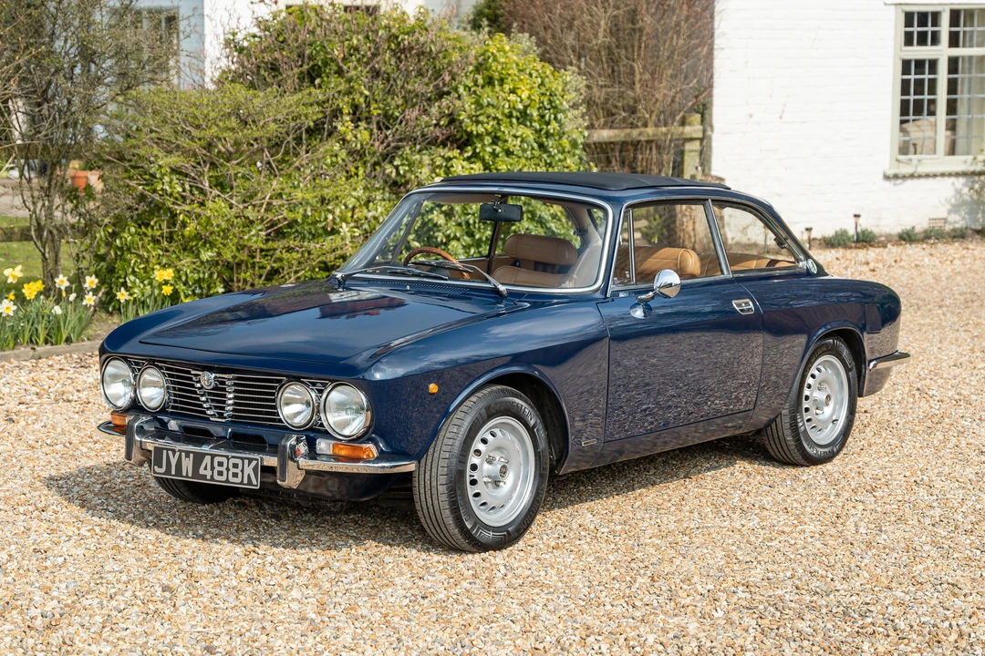 1972 Alfa Romeo 2000 GT Veloce - Image 2 of 31