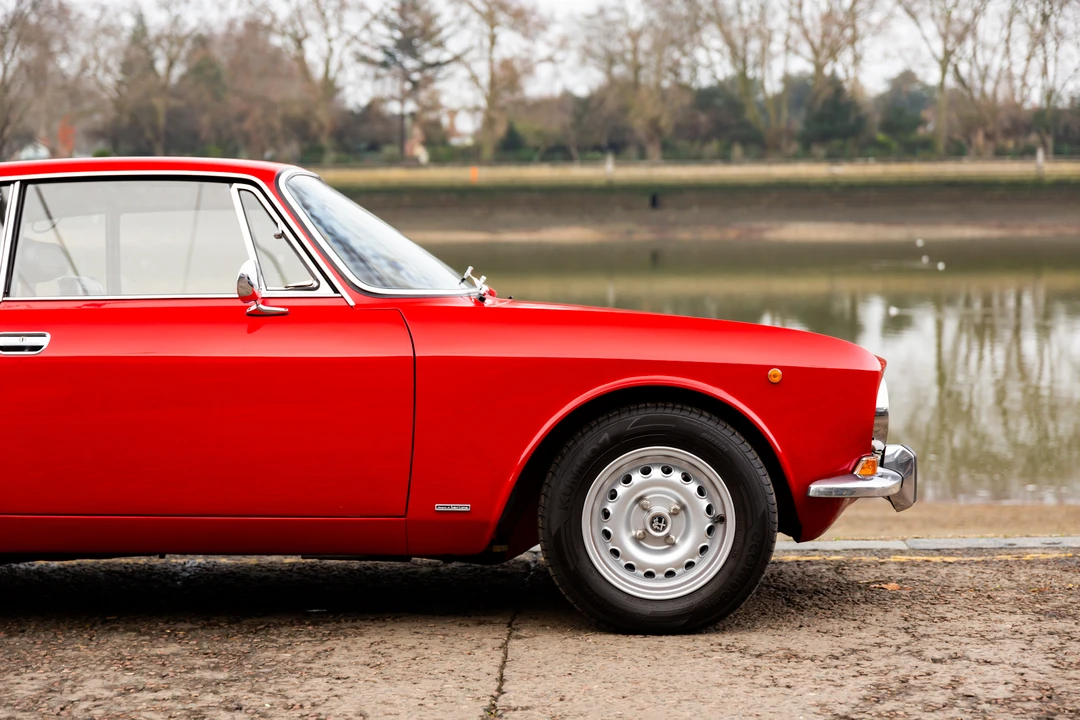 1972 Alfa Romeo 2000 GT Veloce - Image 29 of 31