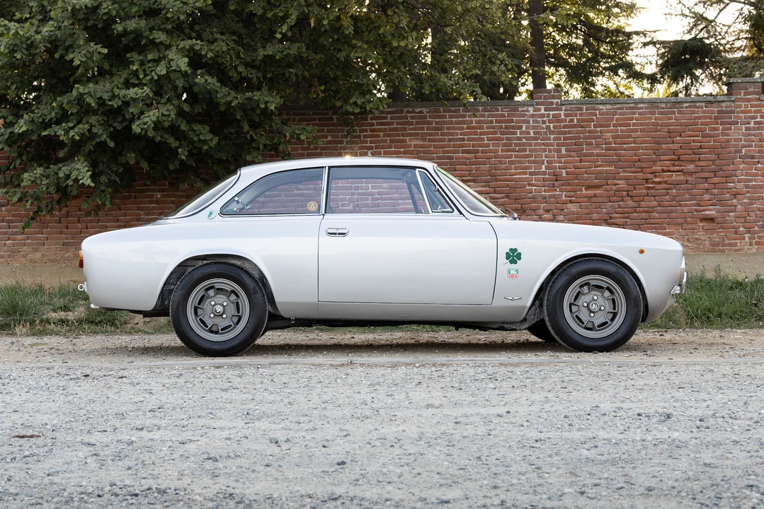 1972 Alfa Romeo 2000 GT Veloce - Image 17 of 31