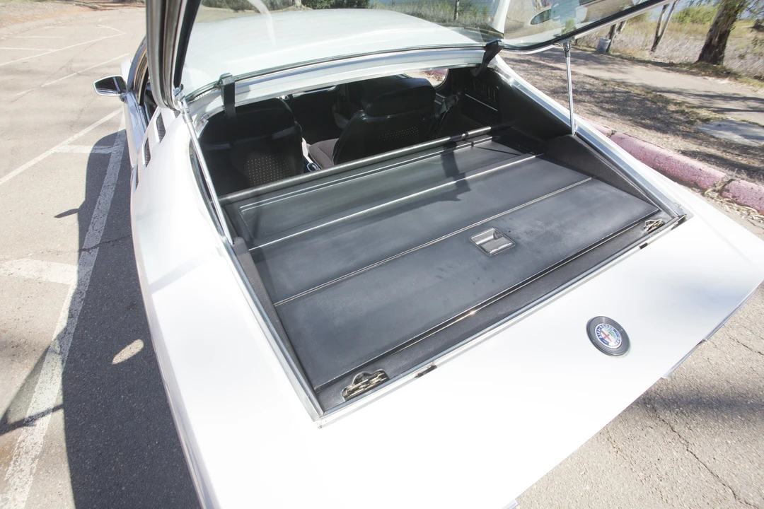 1972 Alfa Romeo Montreal - Image 15 of 31