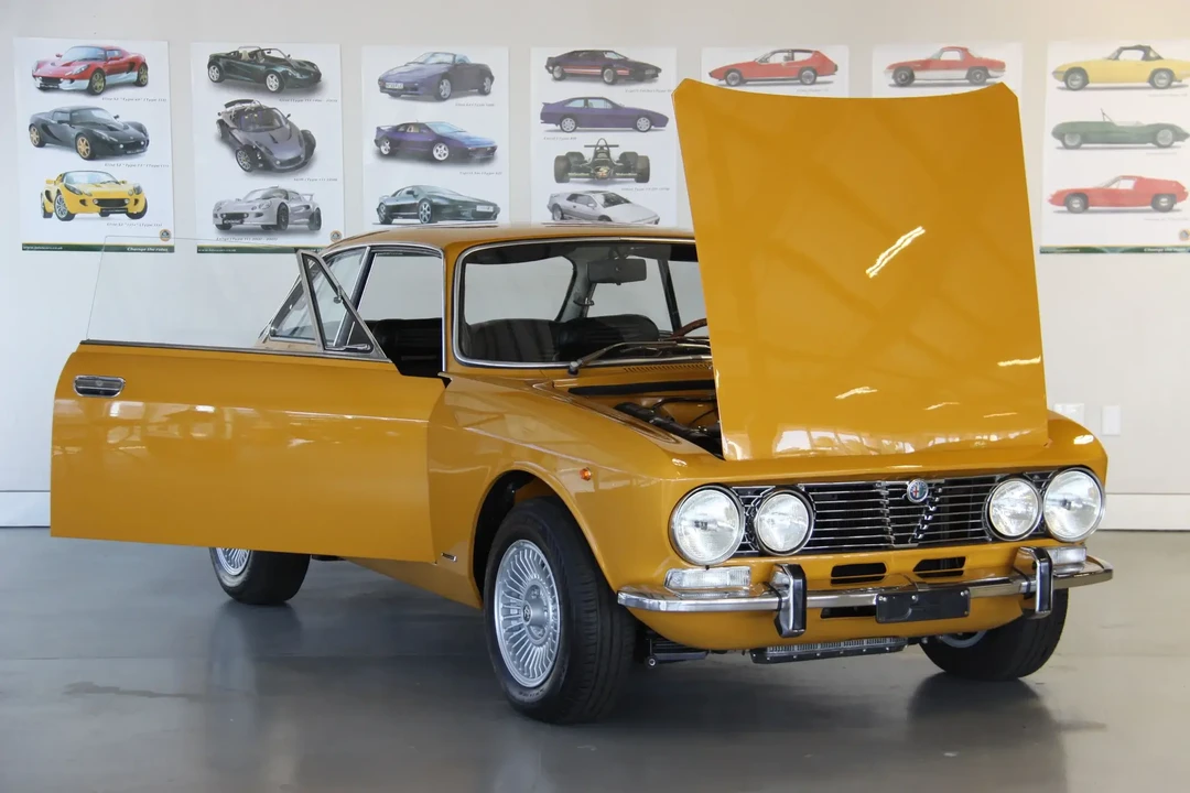 1972 Alfa Romeo 2000 GT Veloce - Image 2 of 5