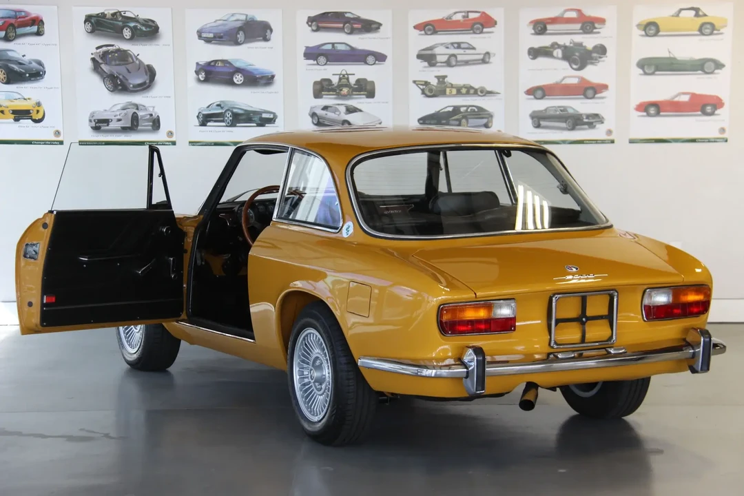 1972 Alfa Romeo 2000 GT Veloce - Image 4 of 5