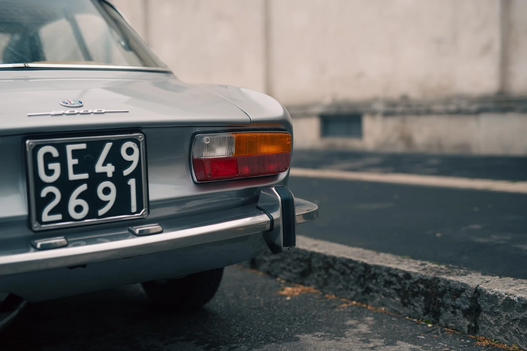 1972 Alfa Romeo 2000 GT Veloce - Image 30 of 31