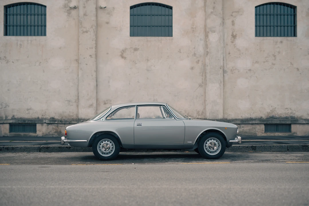 1972 Alfa Romeo 2000 GT Veloce - Image 9 of 31