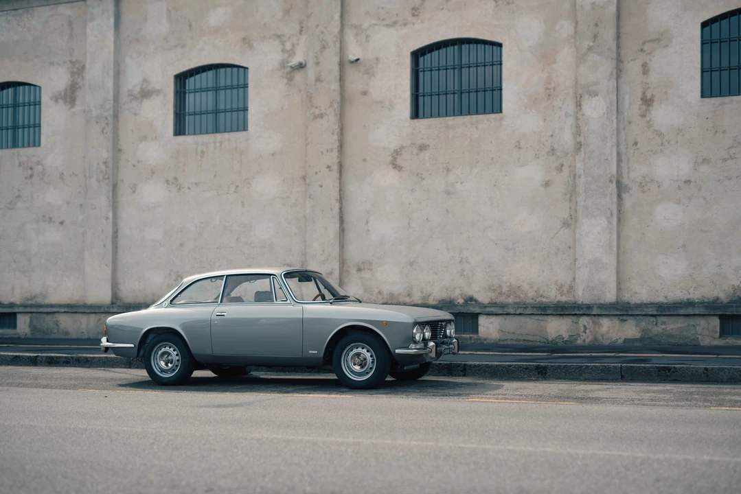 1972 Alfa Romeo 2000 GT Veloce - Image 14 of 31