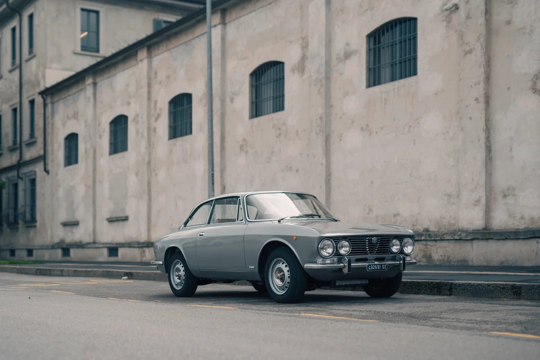 1972 Alfa Romeo 2000 GT Veloce - Image 10 of 31