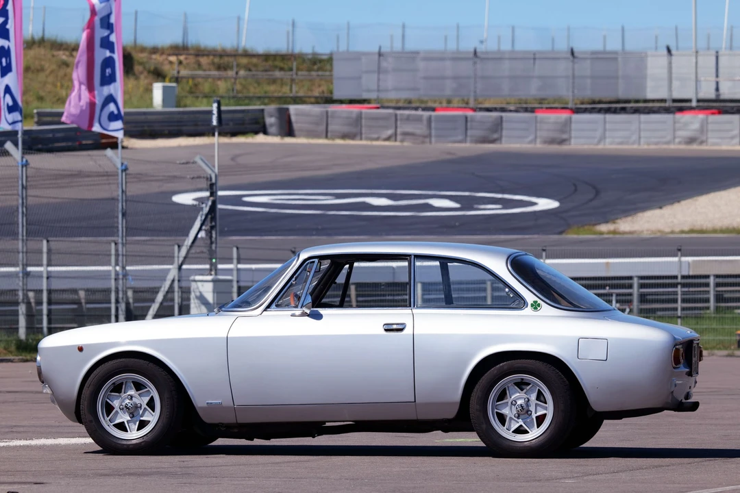 1972 Alfa Romeo GT 1600 Junior - Image 2 of 31