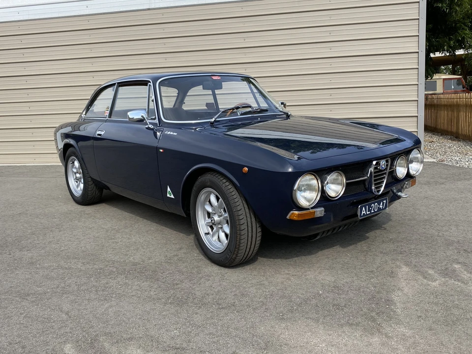 1972 Alfa Romeo GT 1600 Junior - Image 9 of 31