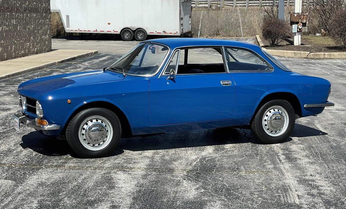 1972 Alfa Romeo GT 1300 Junior - Image 2 of 31