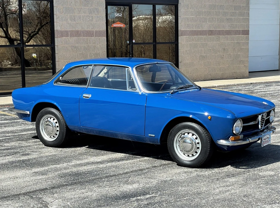 1972 Alfa Romeo GT 1300 Junior - Image 9 of 31