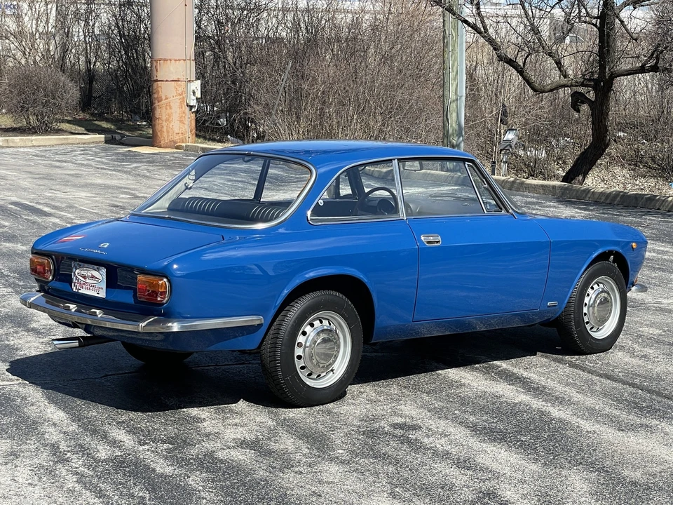1972 Alfa Romeo GT 1300 Junior - Image 13 of 31