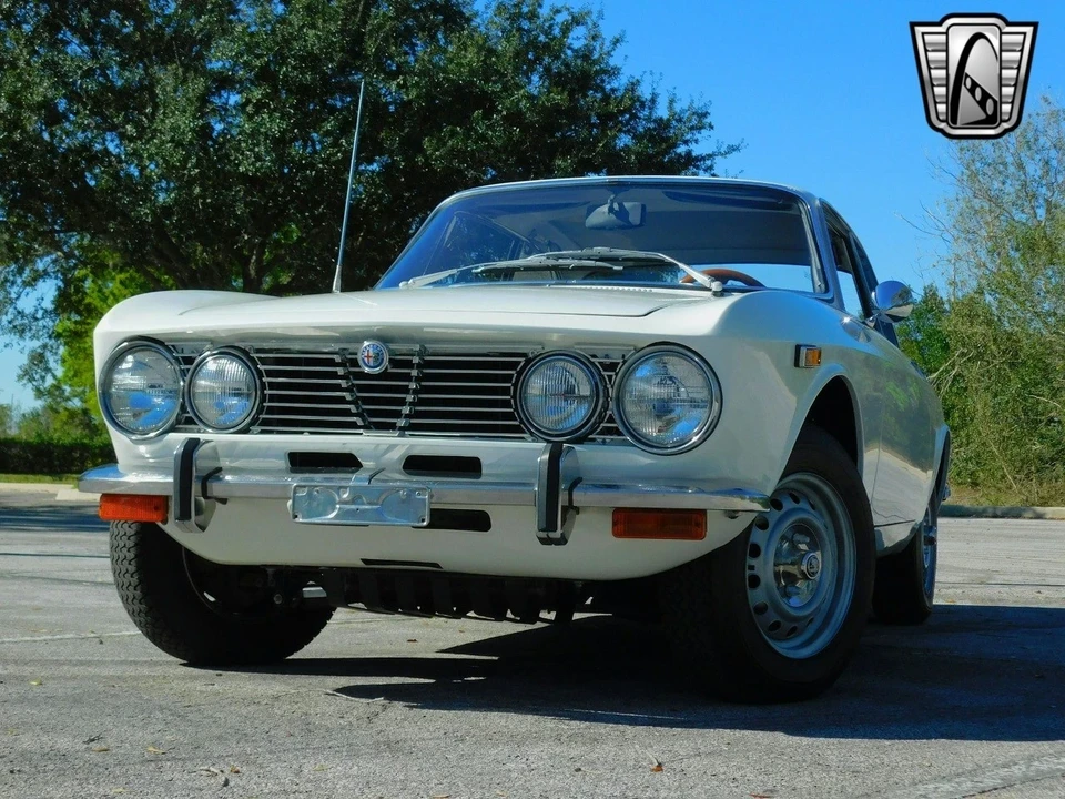 1972 Alfa Romeo 2000 GT Veloce - Image 12 of 21