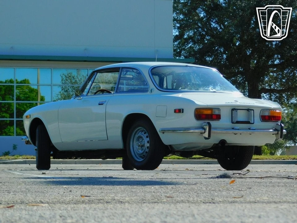 1972 Alfa Romeo 2000 GT Veloce - Image 8 of 12