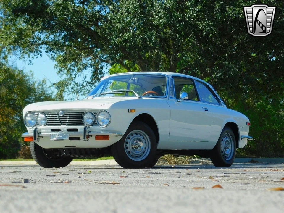 1972 Alfa Romeo 2000 GT Veloce - Image 3 of 21