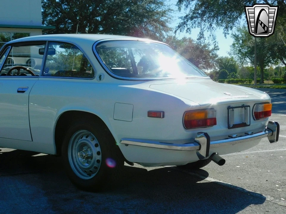 1972 Alfa Romeo 2000 GT Veloce - Image 11 of 21