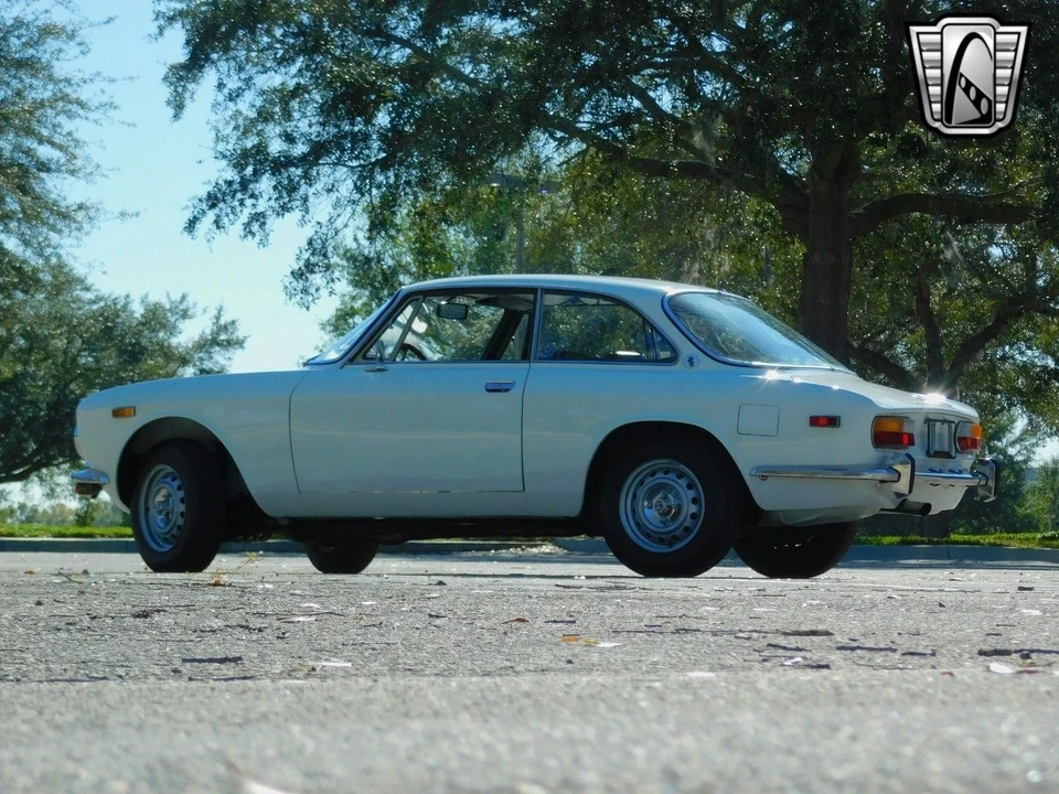 1972 Alfa Romeo 2000 GT Veloce - Image 5 of 21