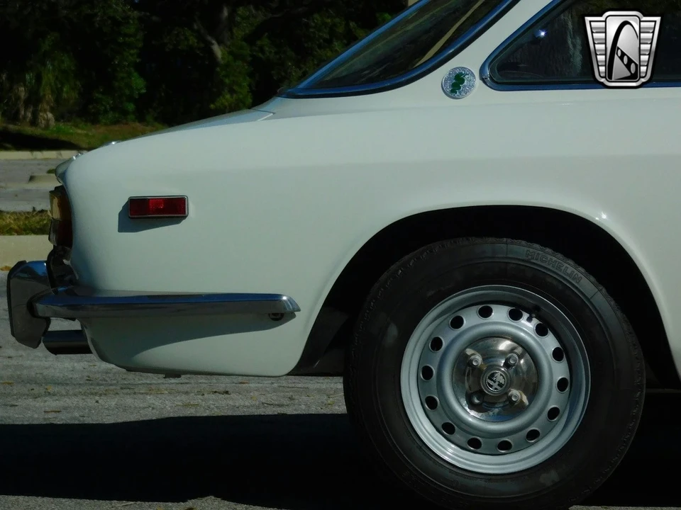 1972 Alfa Romeo 2000 GT Veloce - Image 17 of 21