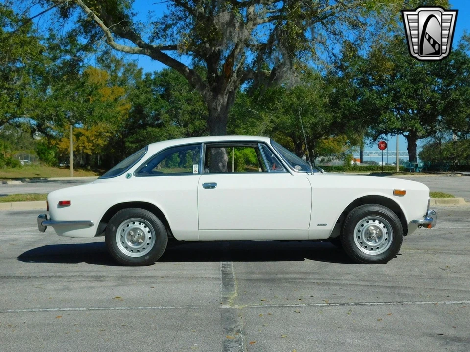 1972 Alfa Romeo 2000 GT Veloce - Image 15 of 21