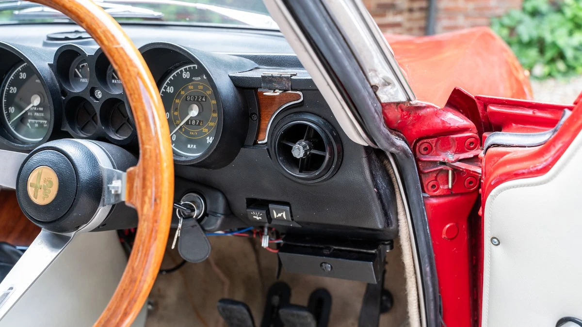 1972 Alfa Romeo 2000 GT Veloce - Image 25 of 30