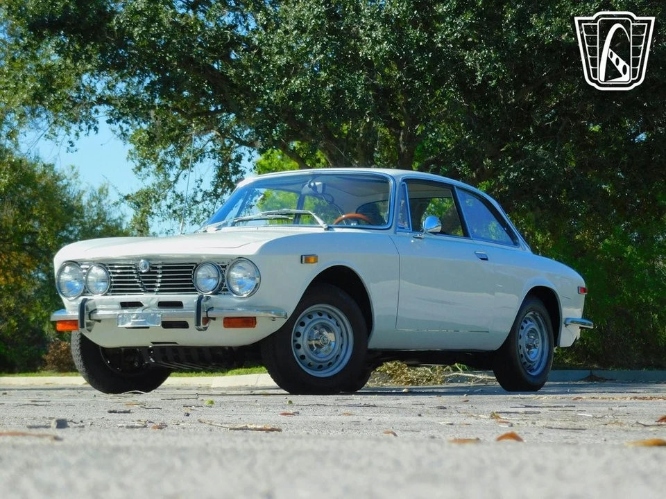 1972 Alfa Romeo 2000 GT Veloce - Image 4 of 12