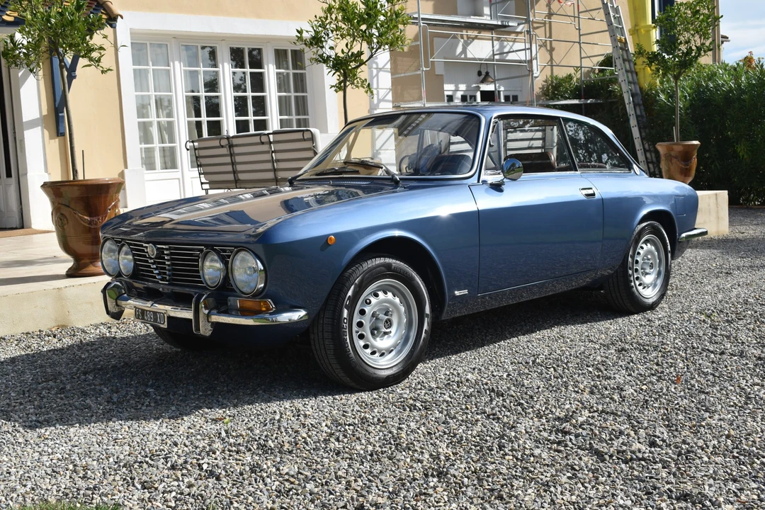 1972 Alfa Romeo 2000 GT Veloce - Image 2 of 31