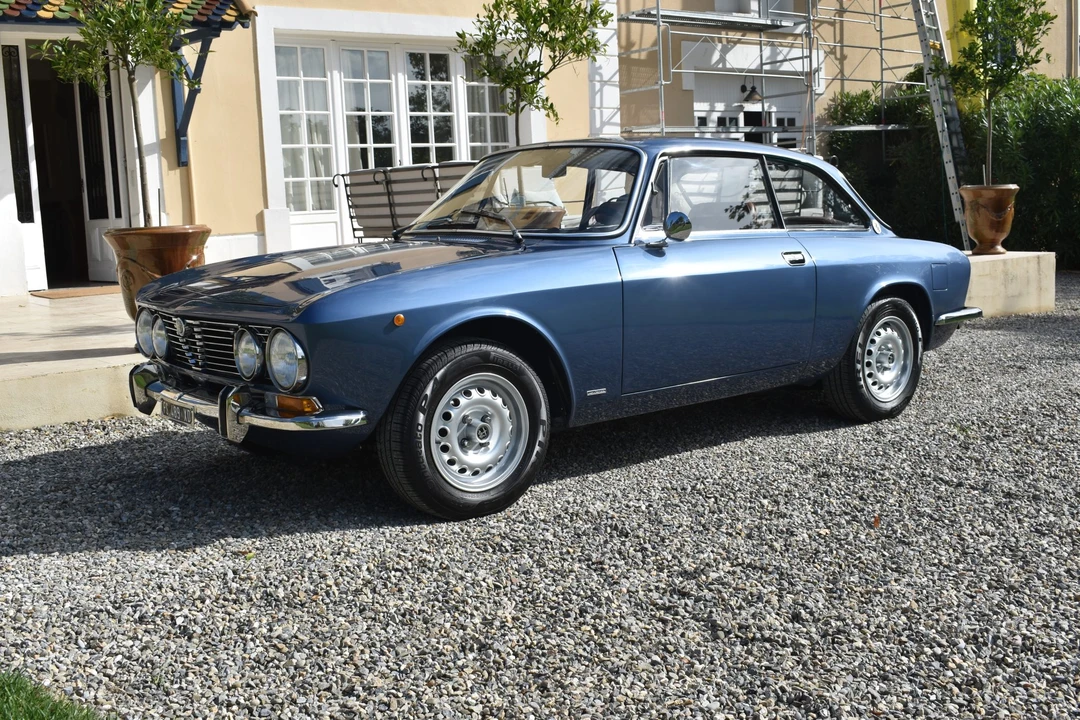 1972 Alfa Romeo 2000 GT Veloce - Image 3 of 31
