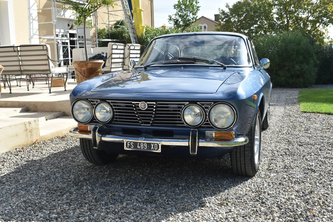 1972 Alfa Romeo 2000 GT Veloce - Image 9 of 31