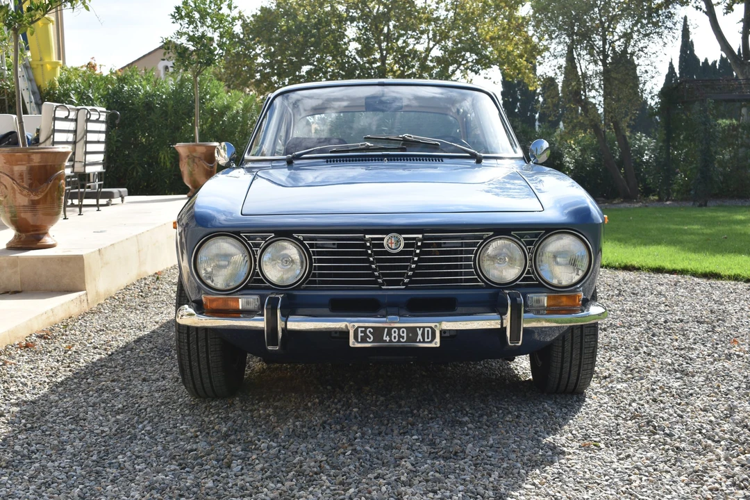 1972 Alfa Romeo 2000 GT Veloce - Image 13 of 31