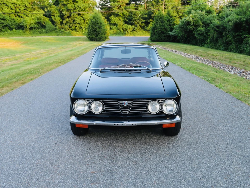 1972 Alfa Romeo 2000 GT Veloce - Image 10 of 31