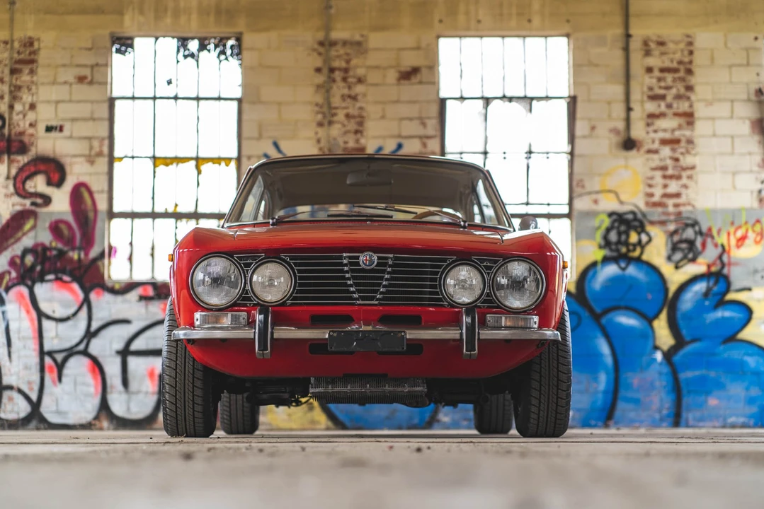 1972 Alfa Romeo 2000 GT Veloce - Image 27 of 31