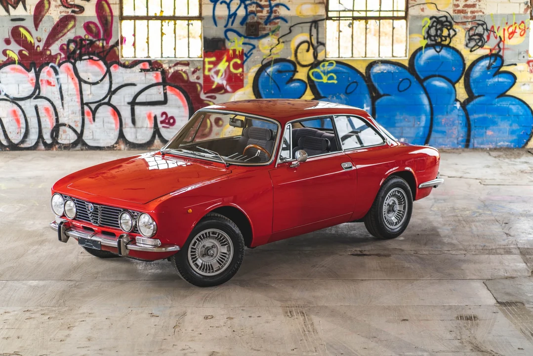 1972 Alfa Romeo 2000 GT Veloce - Image 2 of 31
