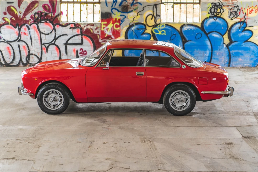 1972 Alfa Romeo 2000 GT Veloce - Image 7 of 31