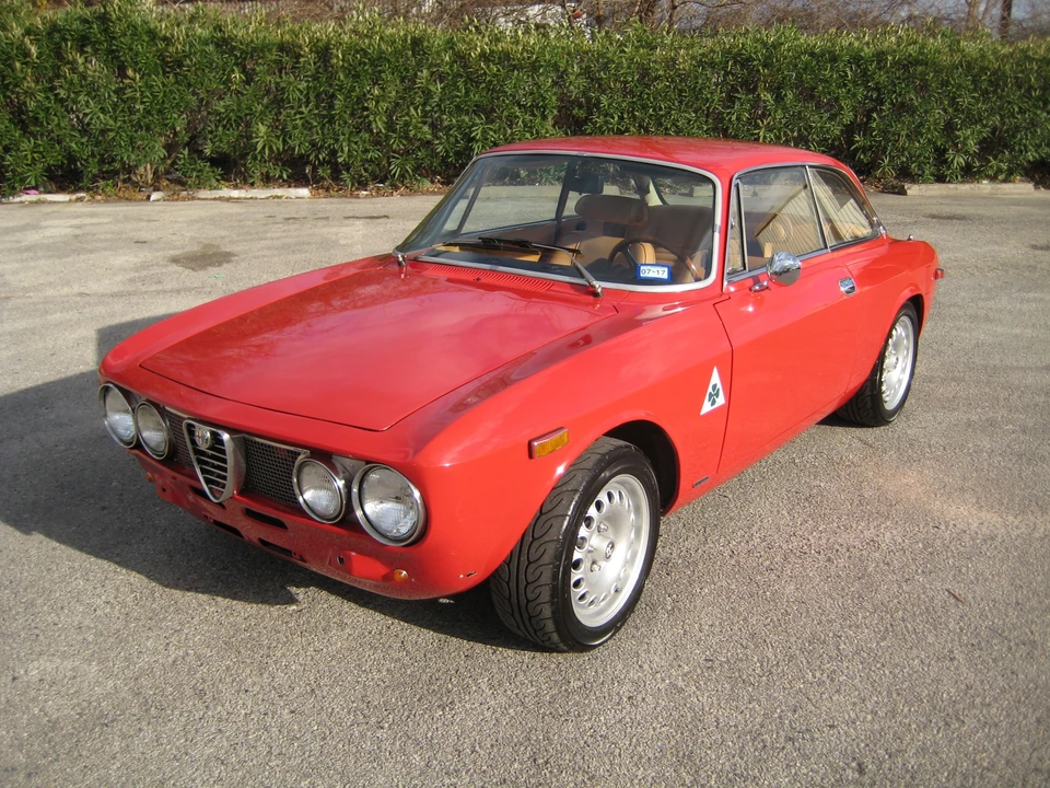 1972 Alfa Romeo 2000 GT Veloce - Image 9 of 31