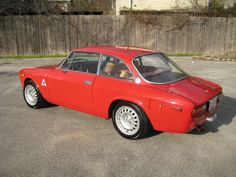 1972 Alfa Romeo 2000 GT Veloce - Image 4 of 31