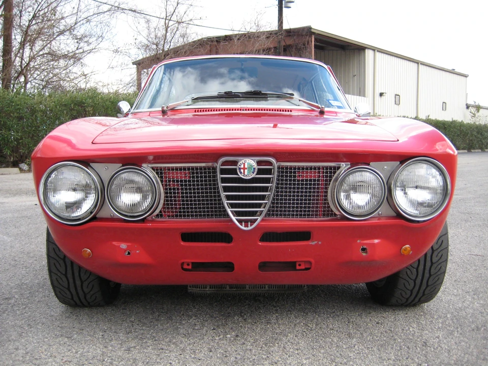 1972 Alfa Romeo 2000 GT Veloce - Image 13 of 31