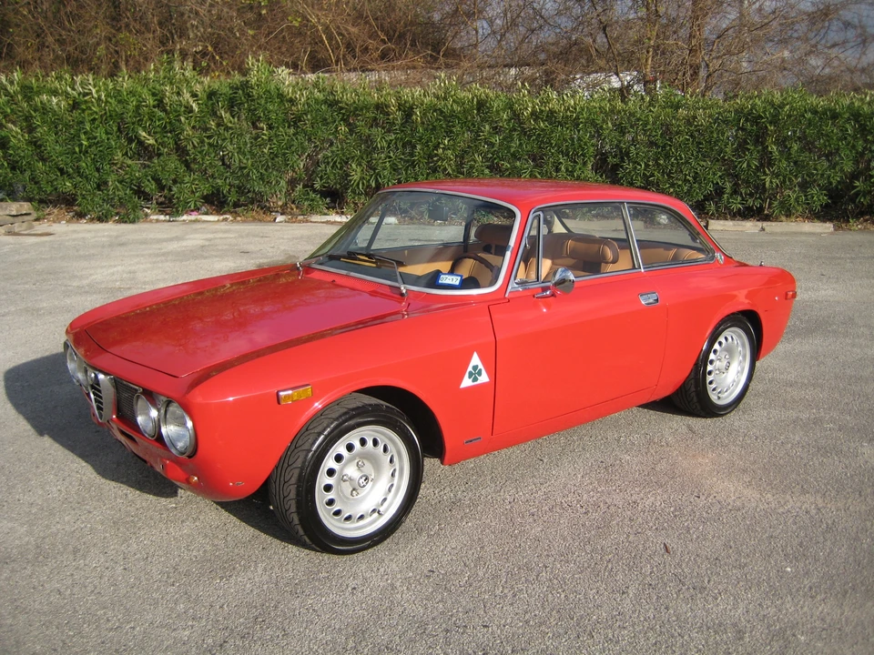 1972 Alfa Romeo 2000 GT Veloce - Image 10 of 31