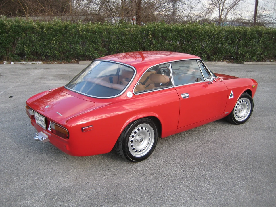1972 Alfa Romeo 2000 GT Veloce - Image 7 of 31