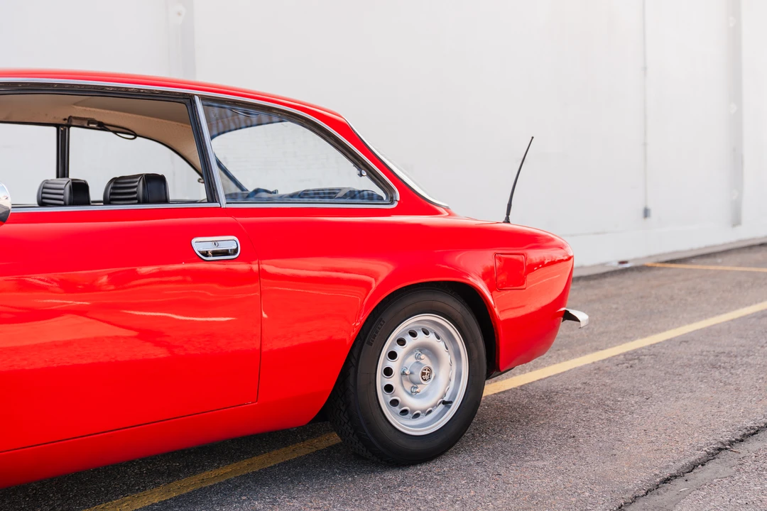1972 Alfa Romeo 2000 GT Veloce - Image 28 of 31