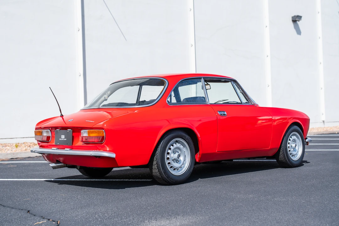 1972 Alfa Romeo 2000 GT Veloce - Image 16 of 31