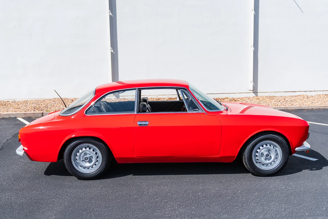 1972 Alfa Romeo 2000 GT Veloce - Image 13 of 31